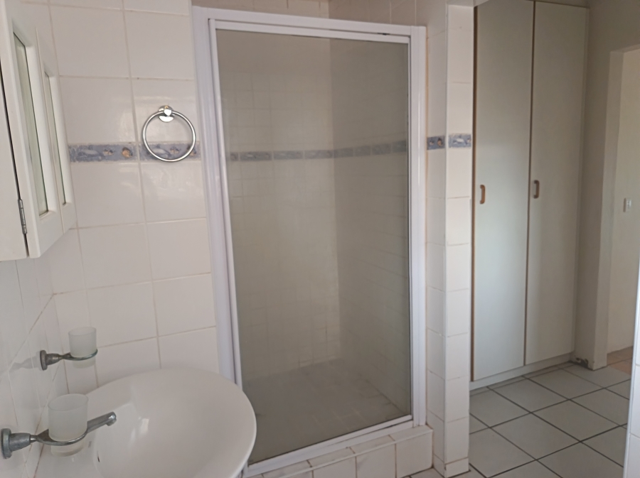 To Let 1 Bedroom Property for Rent in Van Riebeeck Hoogte Eastern Cape